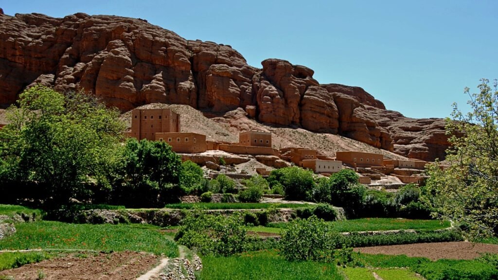 5-day-valley-of-roses-trek-mgoun-massif